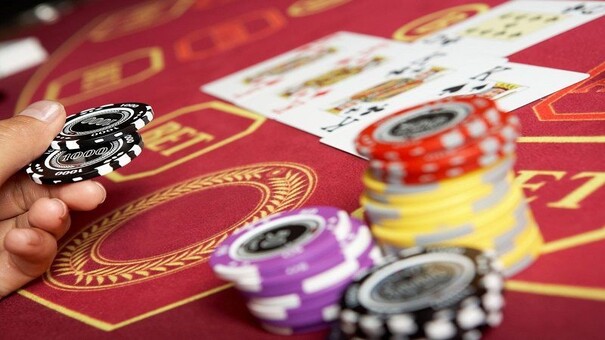 Nhóm kéo Baccarat được tạo ra nhằm mục đích chia sẻ kinh nghiệm và chiến lược cho nhau. Từ những thảo luận sôi nổi trên các diễn đàn, những nhóm kéo Baccarat dần dần hình thành và phát triển thành các tổ chức có cấu trúc hơn, với mục tiêu cung cấp thông tin và hỗ trợ tốt nhất cho các thành viên. Hãy đến 33WIN sòng bài trực tuyến để biết thêm thông tin nhé .